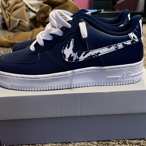 Airforces - Picture 5 of 5
